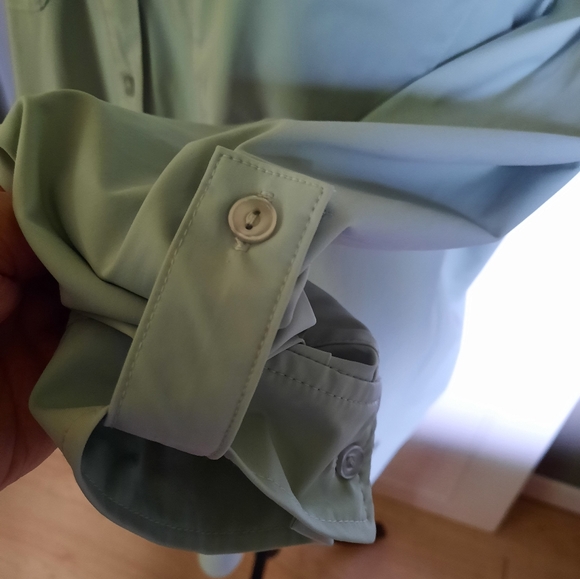 Lysse NWT Blouse - Picture 3 of 9